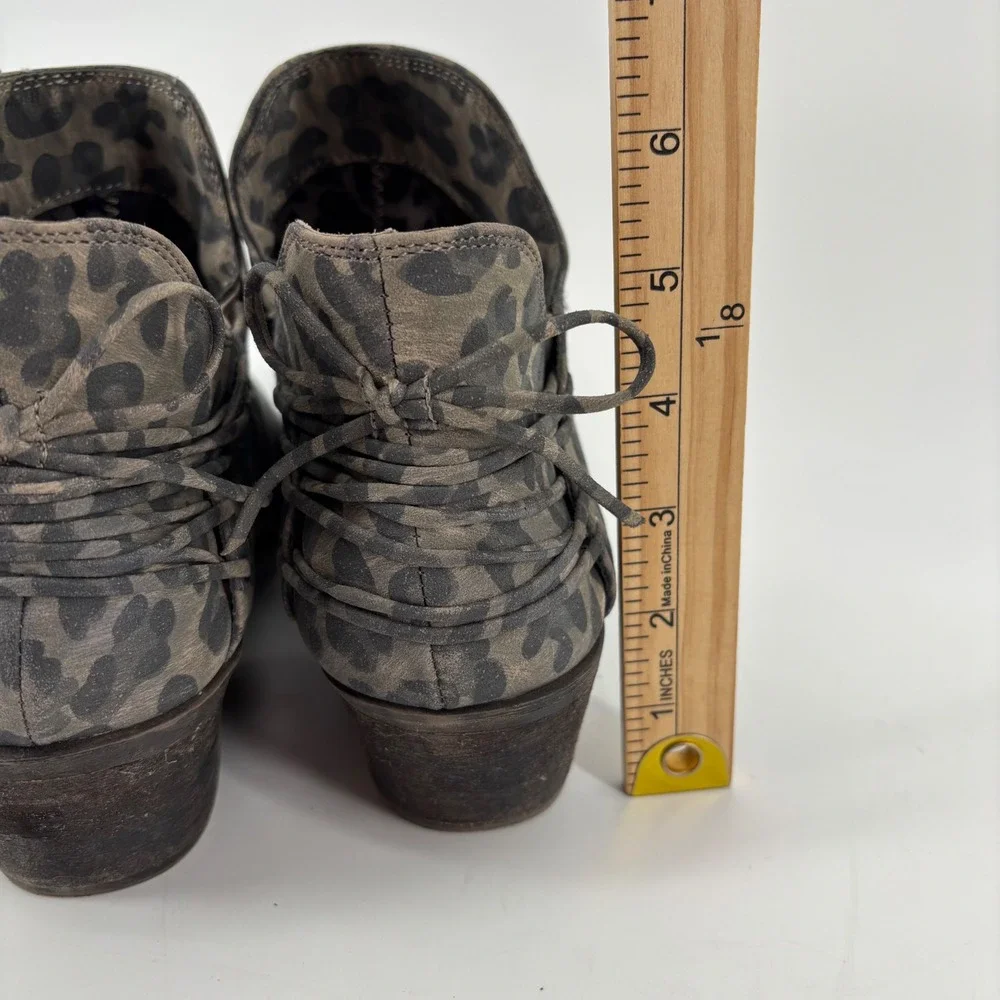 Very G Women Ankle Boots 10 Gray Leopard Print Lace Up Back Block Heel Boho Chic